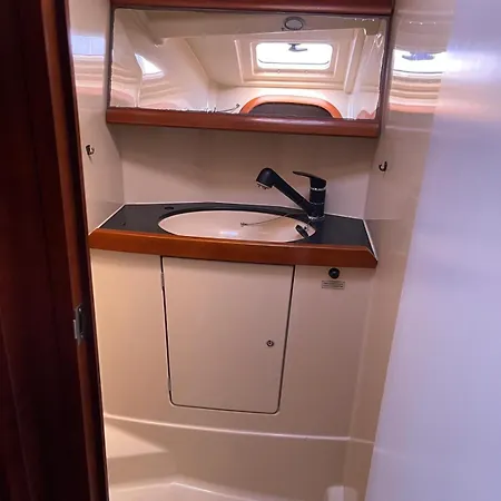 Úszó hotel Singular En Baiona