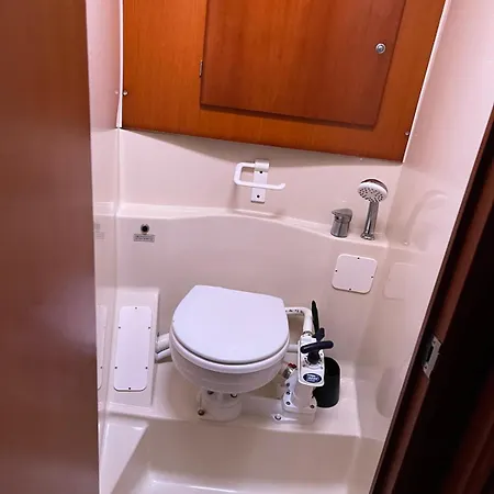 Singular En Úszó hotel Baiona