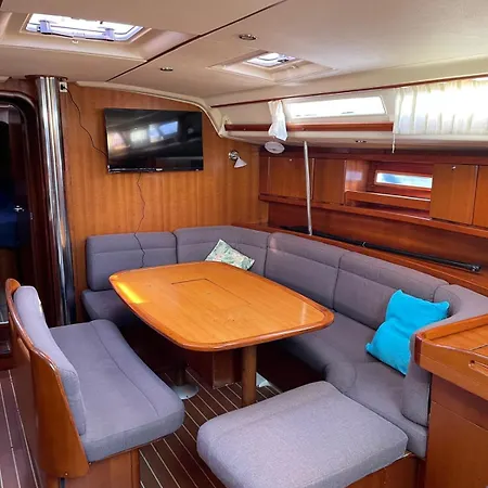 Bateau-hôtel Singular En Baiona