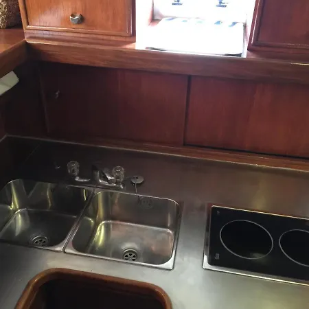 Úszó hotel Singular En Baiona