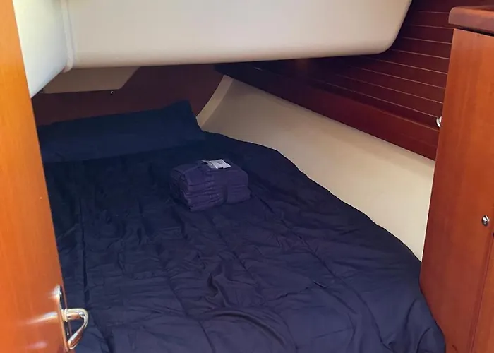 Πλωτό κατάλυμα Singular En *