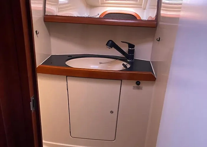 船上ホテル Singular En バイヨーナ