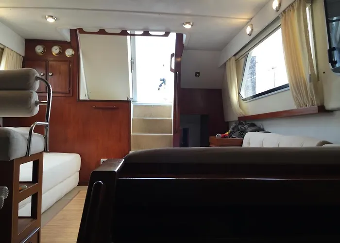 Singular En Πλωτό κατάλυμα